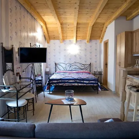 Vecchia Apartment