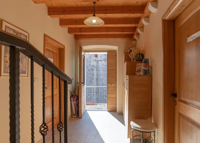 Vecchia * Ντουμπρόβνικ